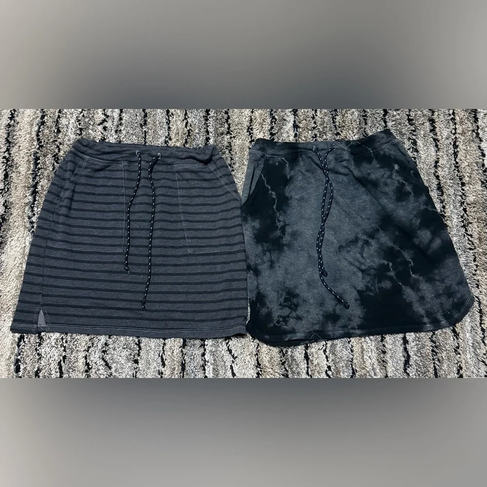 BUNDLE(2) Sundry Women’s Skirts